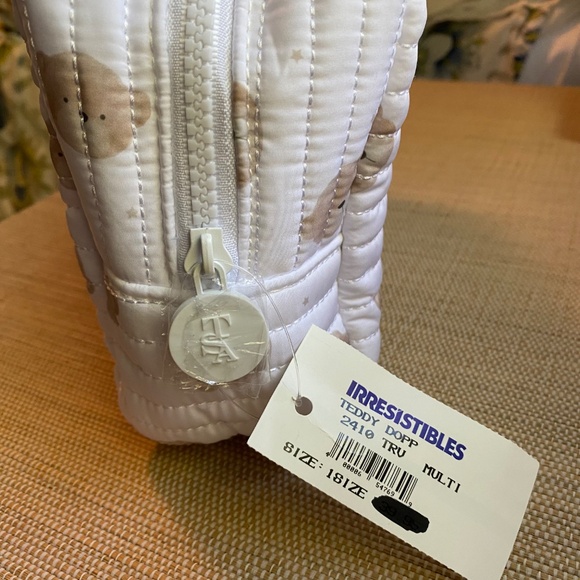 TRVL Design Signature Quilted Collection Teddy Pouch - Picture 5 of 8